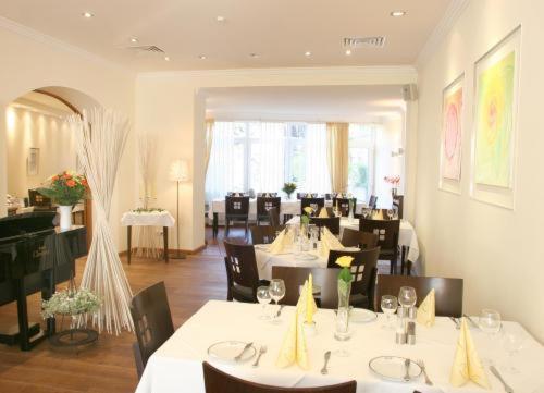 Hotel Restaurant Rothkopf Euskirchen Exterior foto